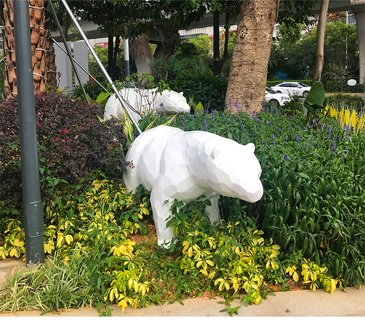 北極熊切面玻璃鋼雕塑戶外景觀廣場公園雕塑 北極熊切面玻璃鋼雕塑戶外景觀廣場公園雕塑