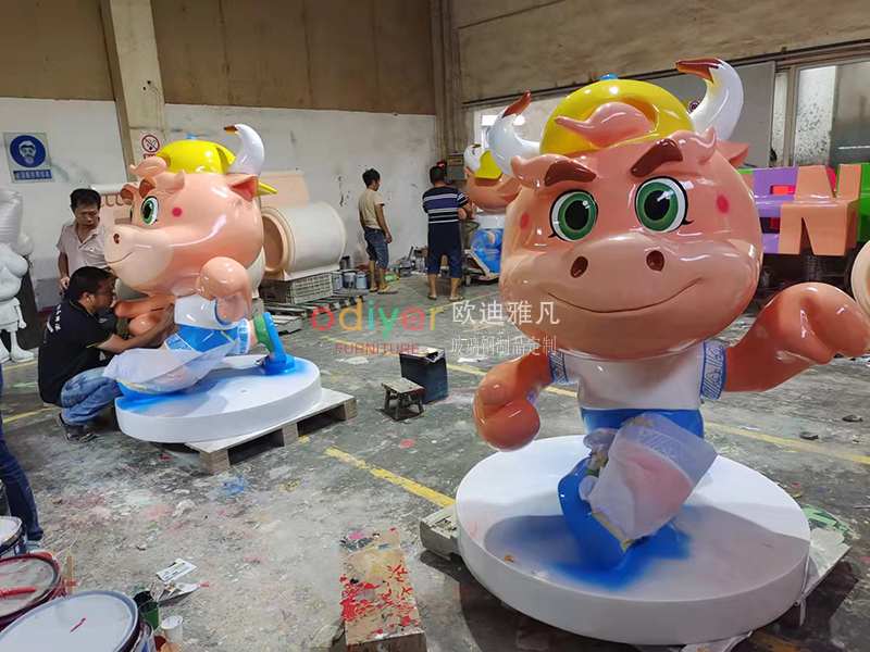 玻璃鋼牛雕塑卡通公仔美陳擺件 玻璃鋼牛雕塑卡通公仔美陳擺件